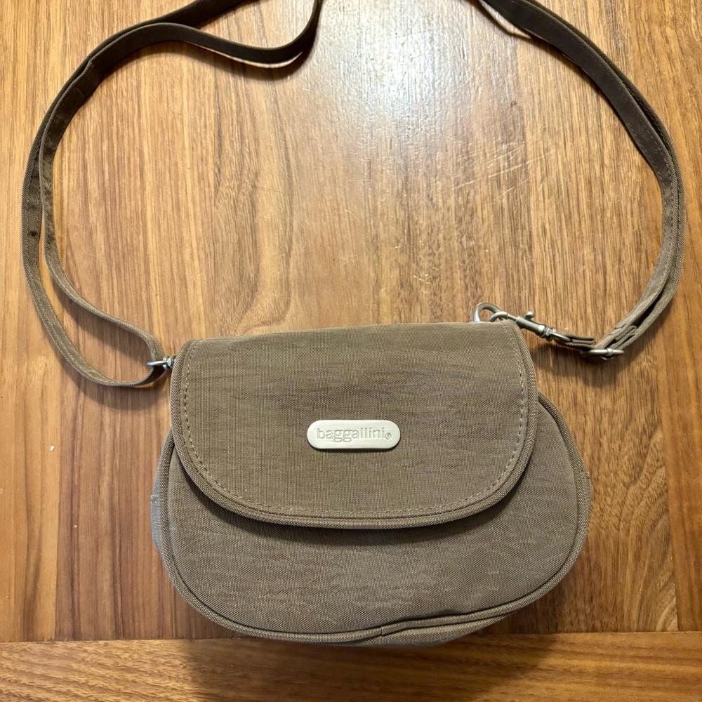 Baggallini Tan Crossbody Bag